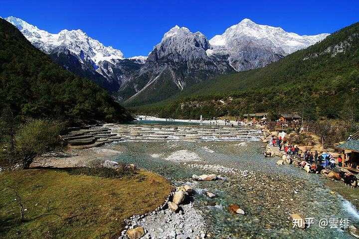 白水河是一条由玉龙雪山融化的冰川雪水汇成的河流.