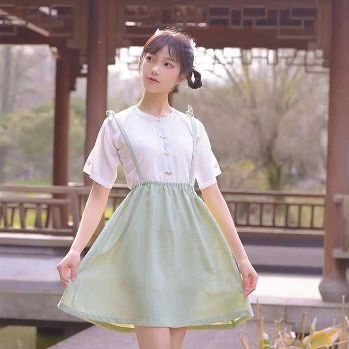 搭配汉服/汉元素也可以