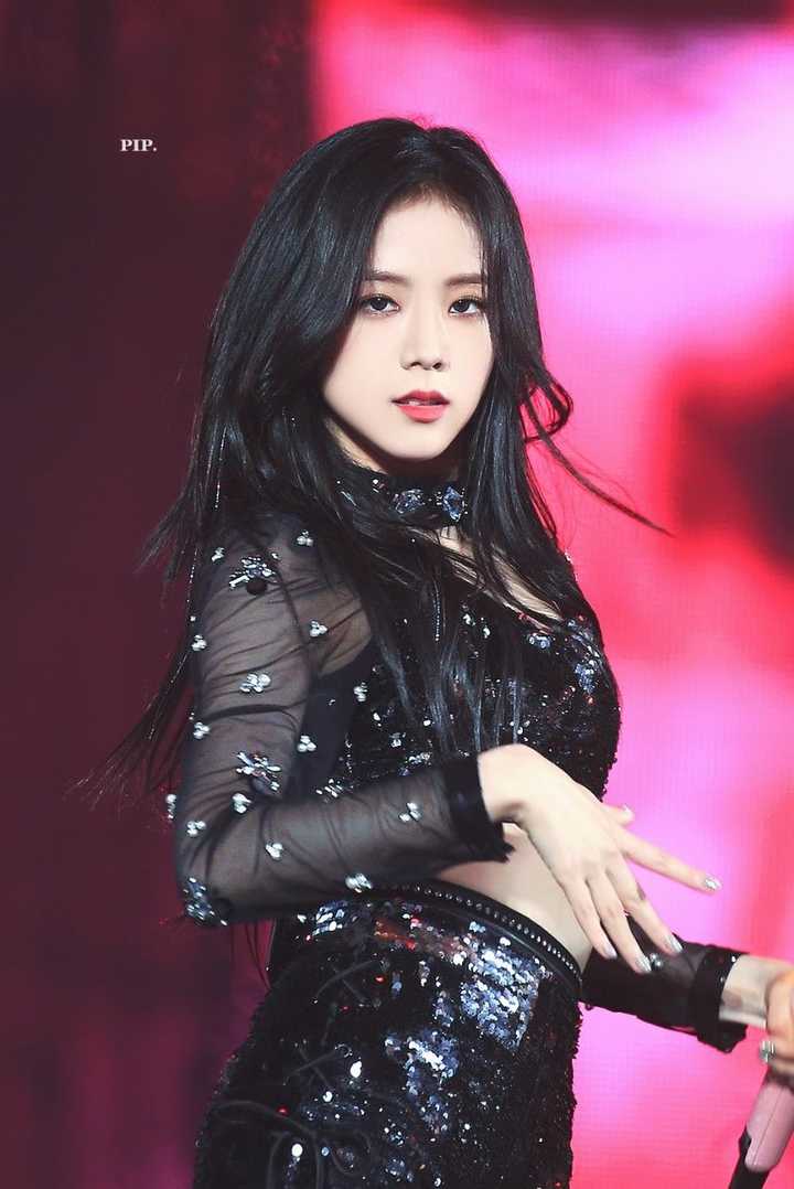 你为什么喜欢blackpink的金智秀(jisoo?