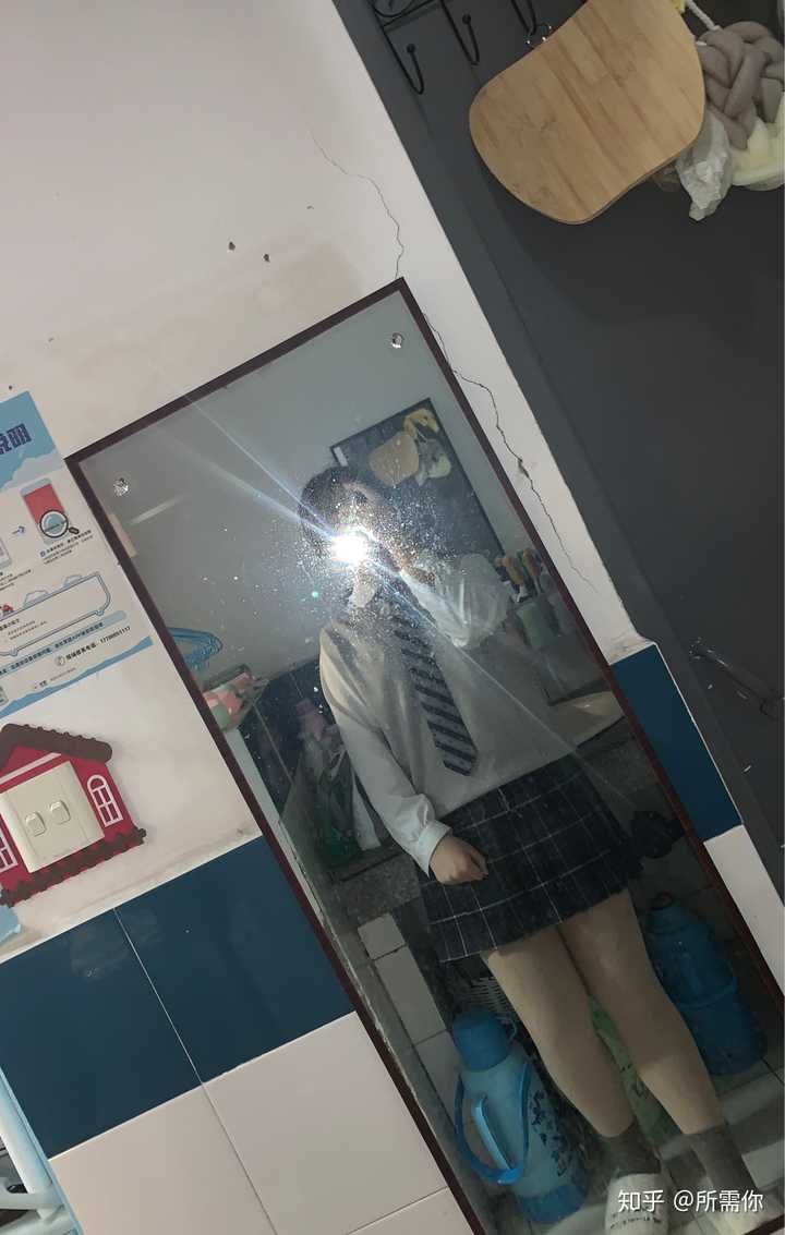 腿粗的女生可以穿jk制服嘛?