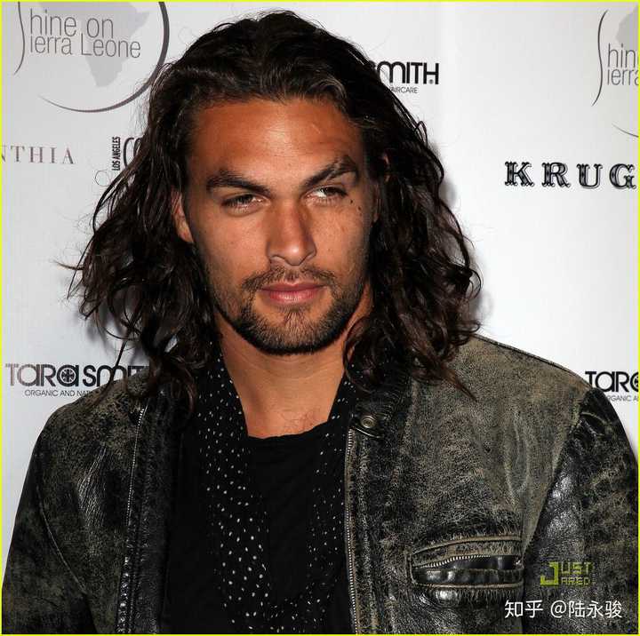 海王的扮演者,jason momoa