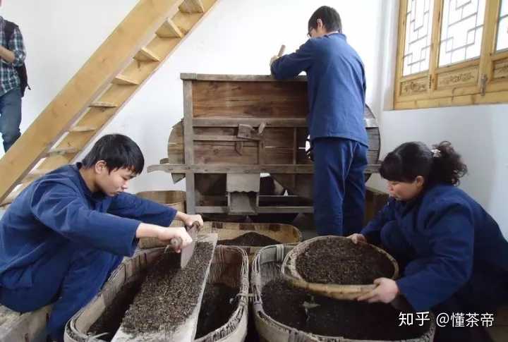 普洱熟茶属于黑茶吗?若不是有何区别?