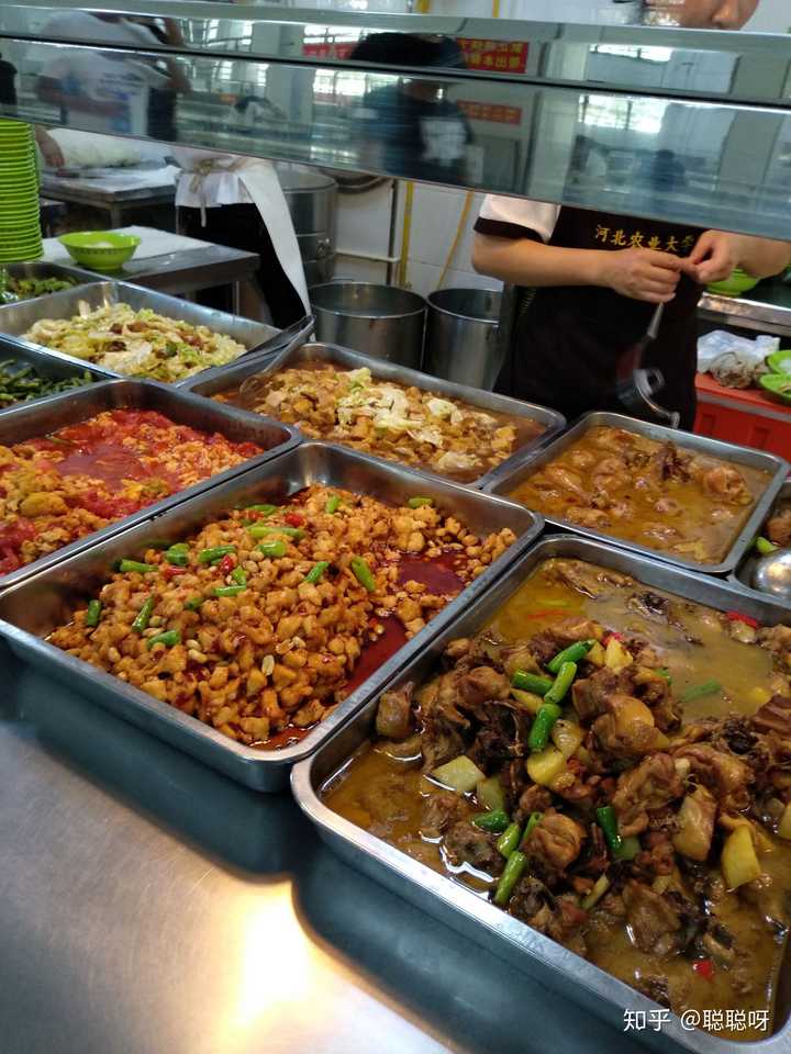 中国哪个大学的伙食/食堂质量最好?