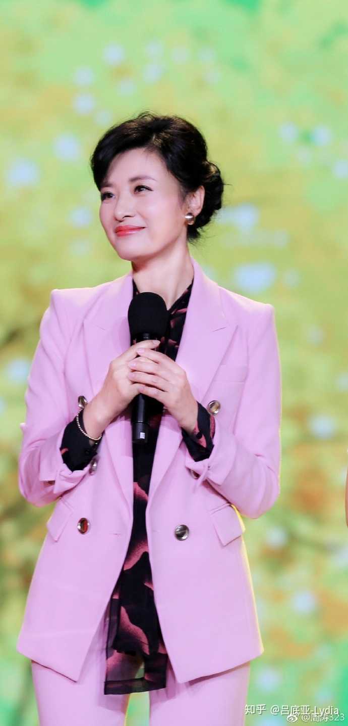 如何评价前中央电视台主持人周涛?