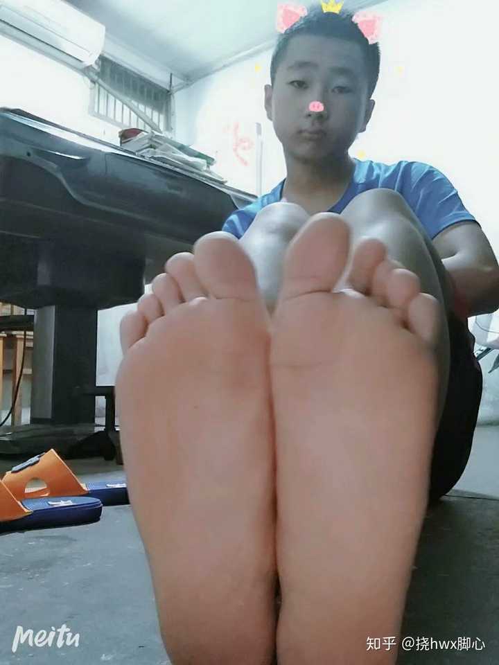 被人强行挠脚心真的会很难受吗,有没有人试过?