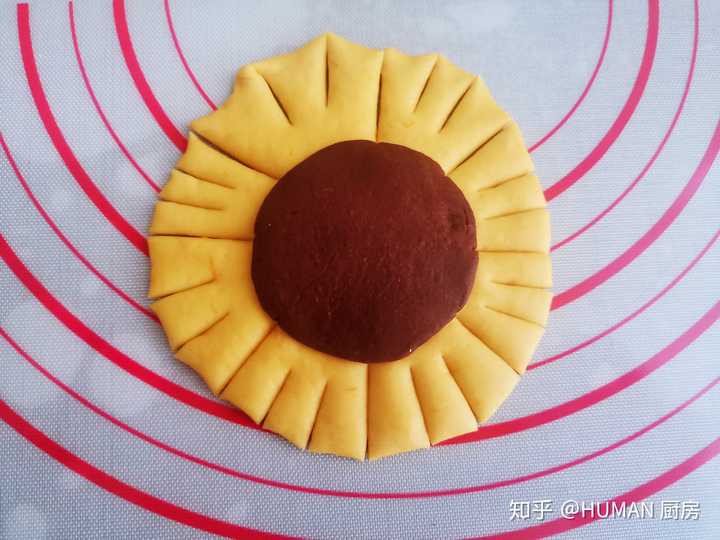 肚子好饿,家里只有面粉,可以做什么好吃又简单的食物呢?