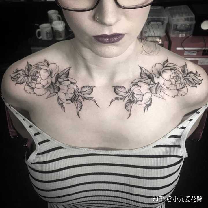 女生在胸前纹身是什么意思?