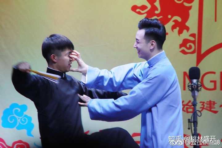 可以请德云女孩帮我介绍介绍德云社的各位角儿们吗?