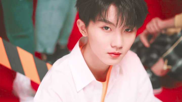 可以给我看点安利时代少年团的照片吗?