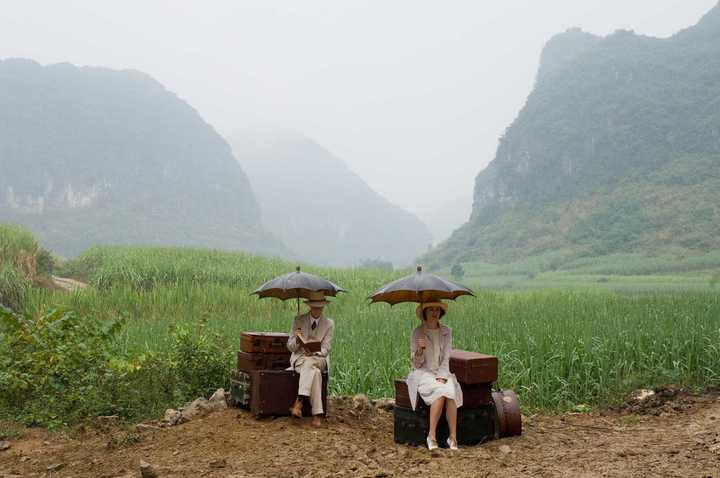 有哪些让人惊艳的雨天撑伞的电影镜头?