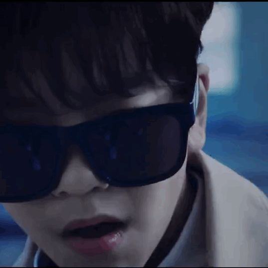 再附送一个泽宇的饭拍视频,小宇太甜了,太甜了,点开看!不好看打我!