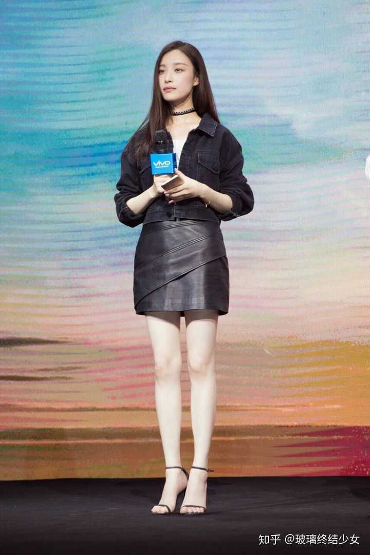 中国女明星里谁的腿特别好看?