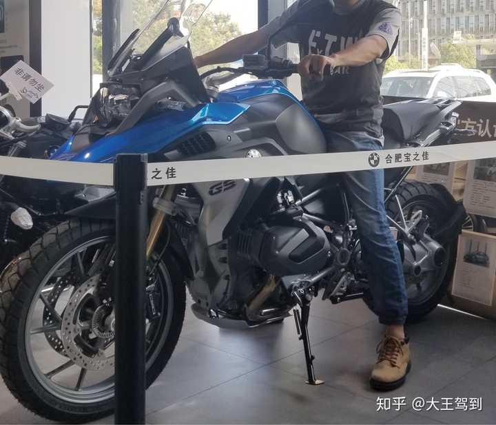 适合个子偏小155的新手女骑摩托车,两万左右的入门复古摩托车推荐?