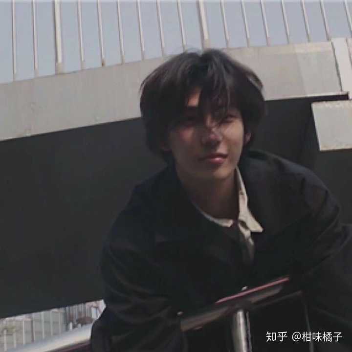 有哪些很有品位的男生头像?