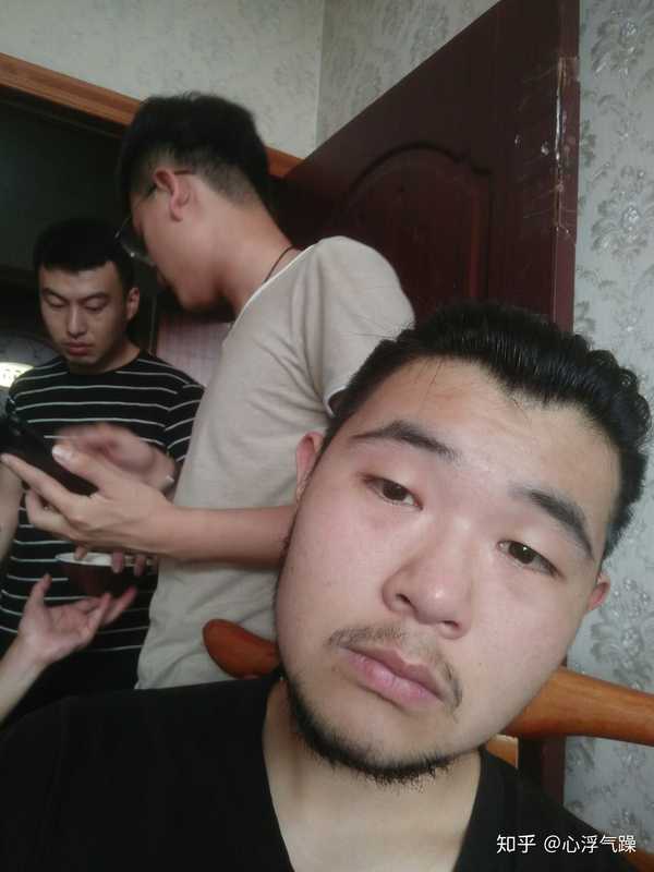 男生怎么留丸子头?