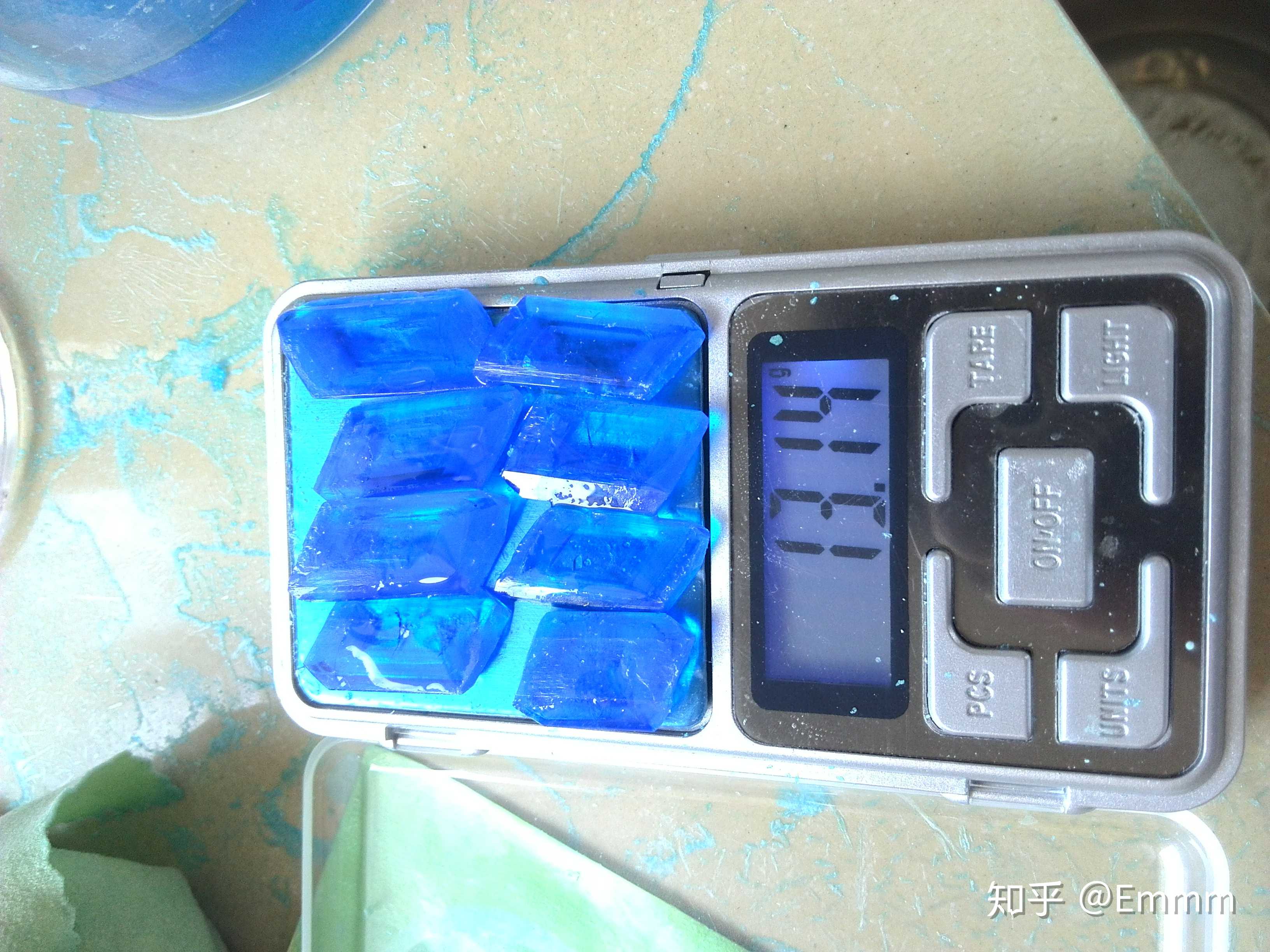 送女生礼物让她终生难忘?名女生对图片