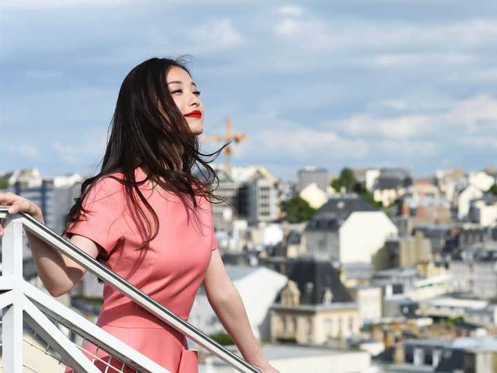 小编认为,倪妮街拍之所以好看,自身底子好是基础,后天培养的高品位是