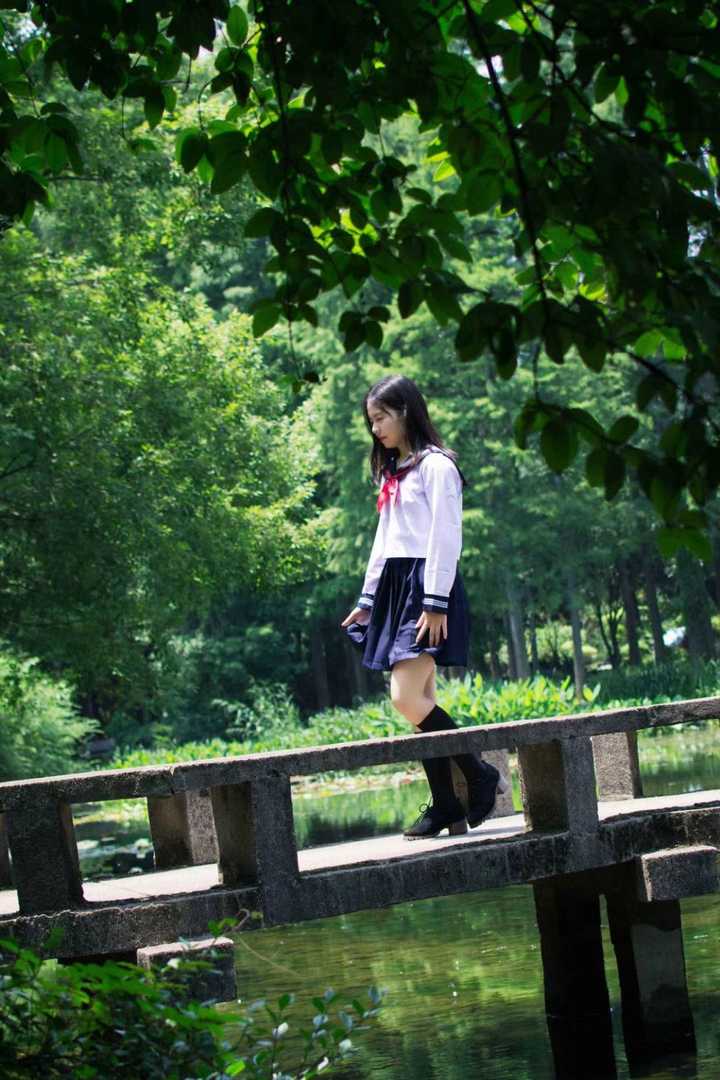 除校园外适合拍jk制服片的地方?