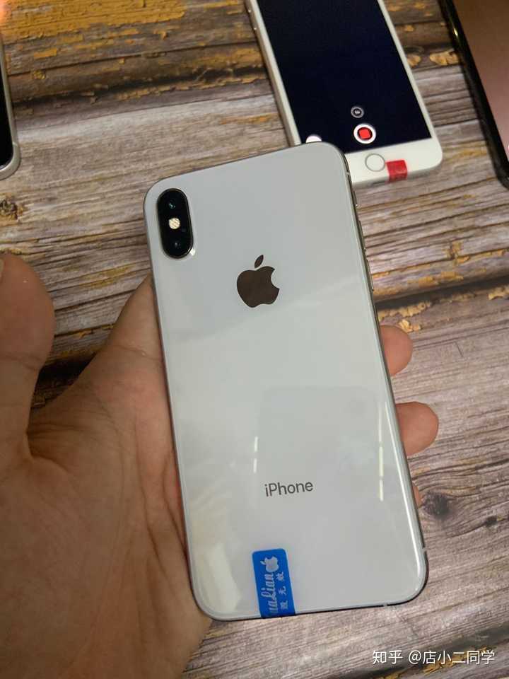 现在买iphonex比较好还是iphone xs?