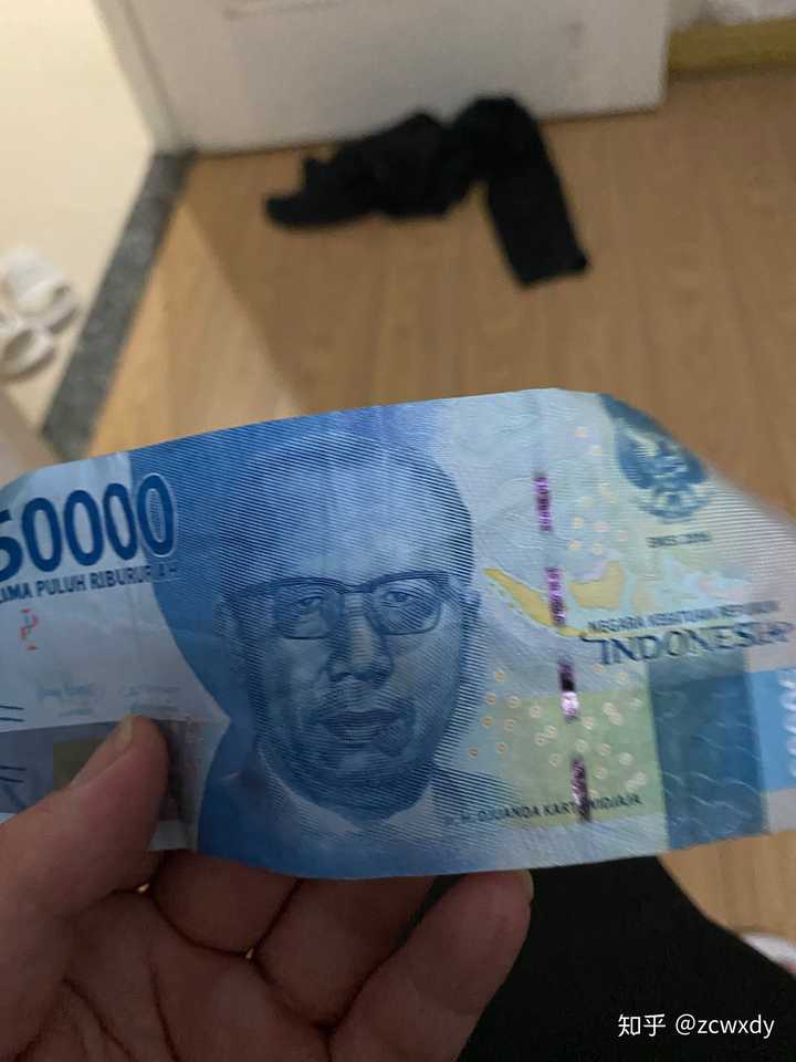 10000卢比兑换人民币