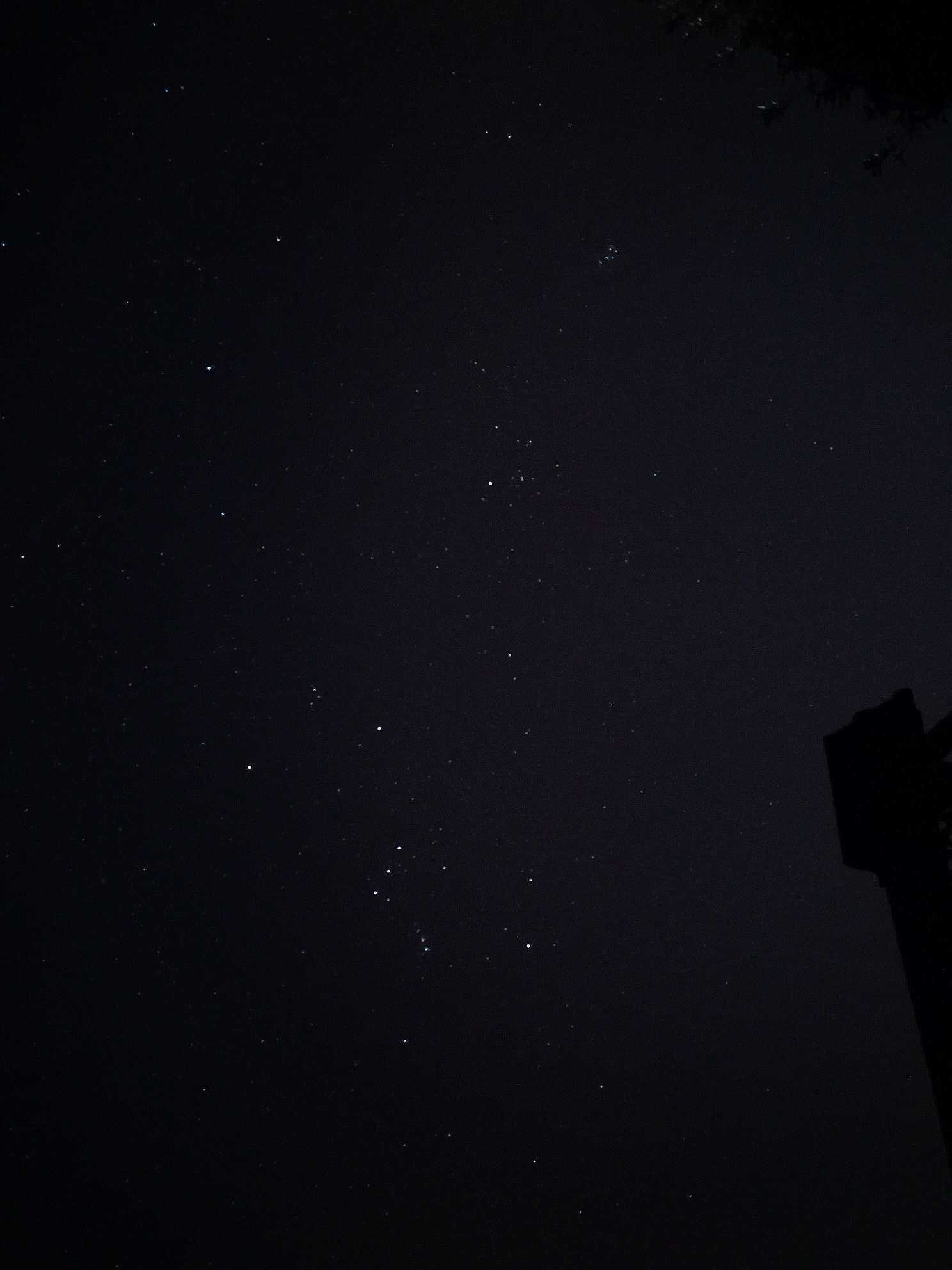 过年期间用手机拍摄的星空,曝光20秒,iso640