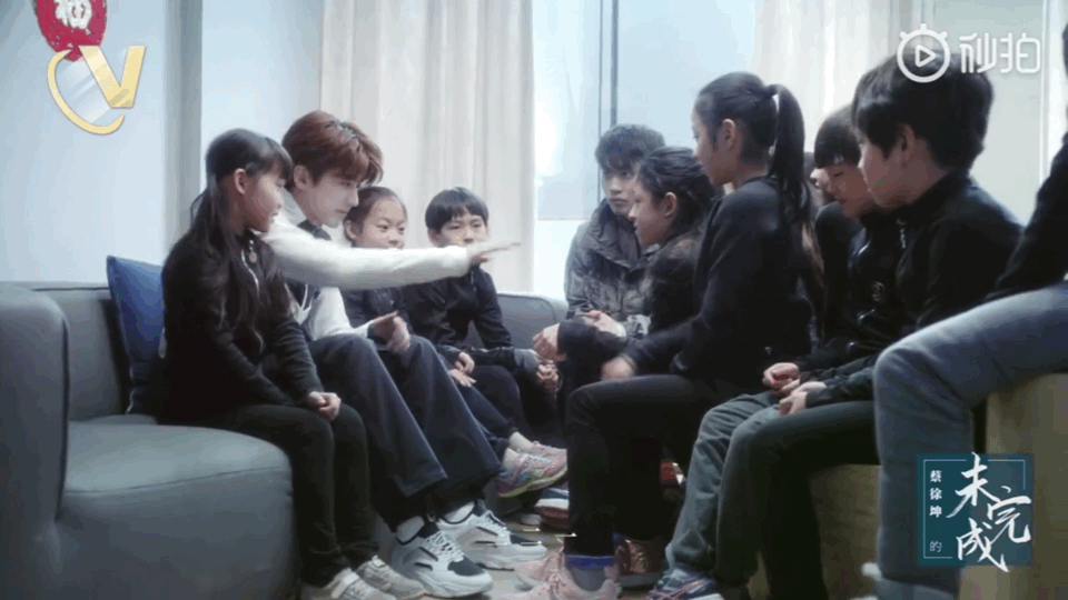 作为蔡徐坤的新粉,真的好想知道坤坤这两年经历了什么