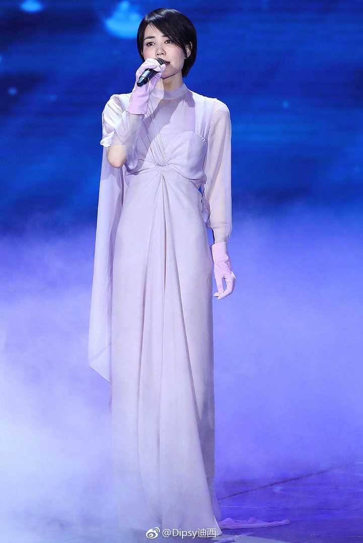 王菲小姐姐(v")