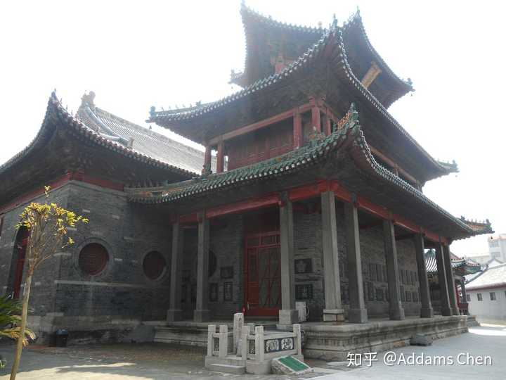 附注:中国这样的真正的古老中式清真寺其实很多,而且多以勾连搭抱厦