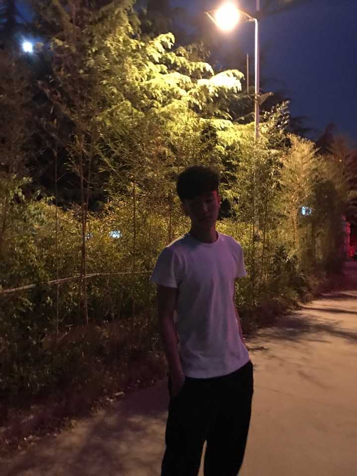 有一个身高185cm以上,八块腹肌又帅又优秀的男朋友是什么体验?