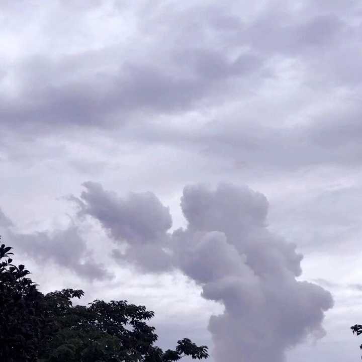 有哪些好看的qq名片背景图?