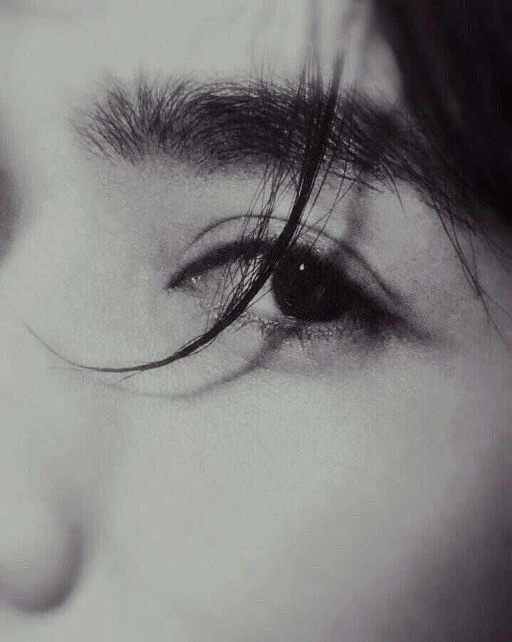 小笼包们有没有高清的朱一龙先生的眼睛图片呀?