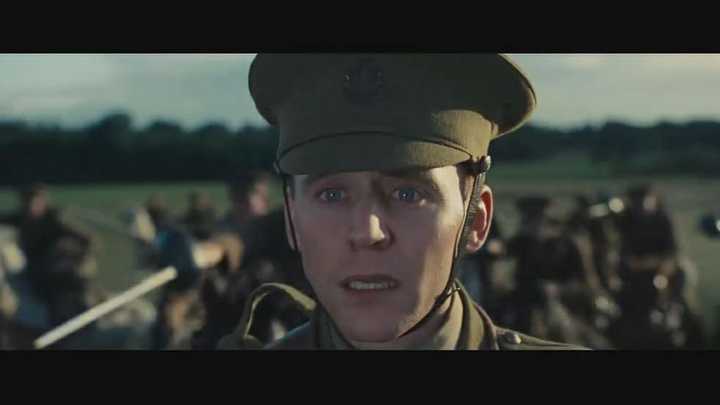 《war horse(战马)》里面抖森出演的上校在战场上露出的那个眼神