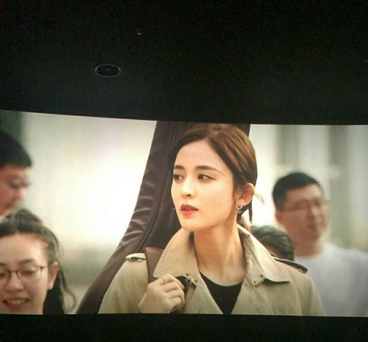 如何评价娜扎在缝纫机乐队中的表现