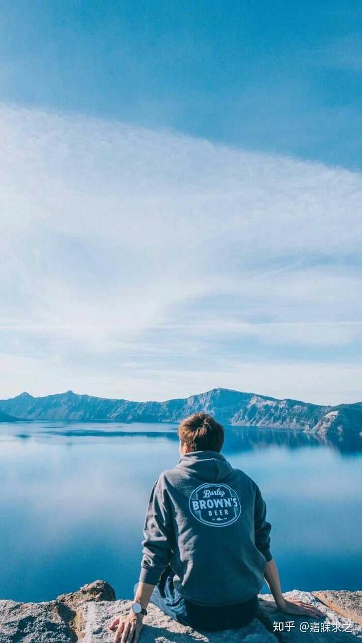 有没有类似于这种面朝大海的头像或者壁纸?
