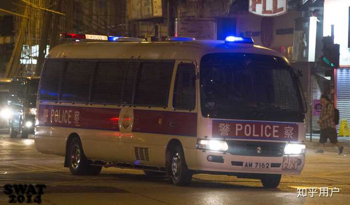 我也非常喜欢常见于各大ptu大队的丰田考斯特 除了上述警车,香港警务