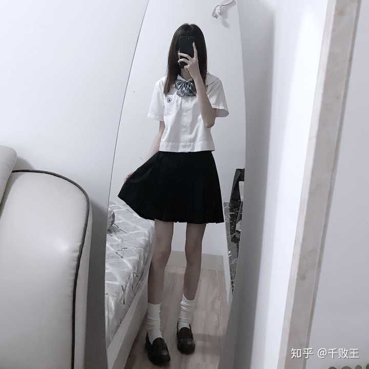 穿jk 制服上街是什么体验?