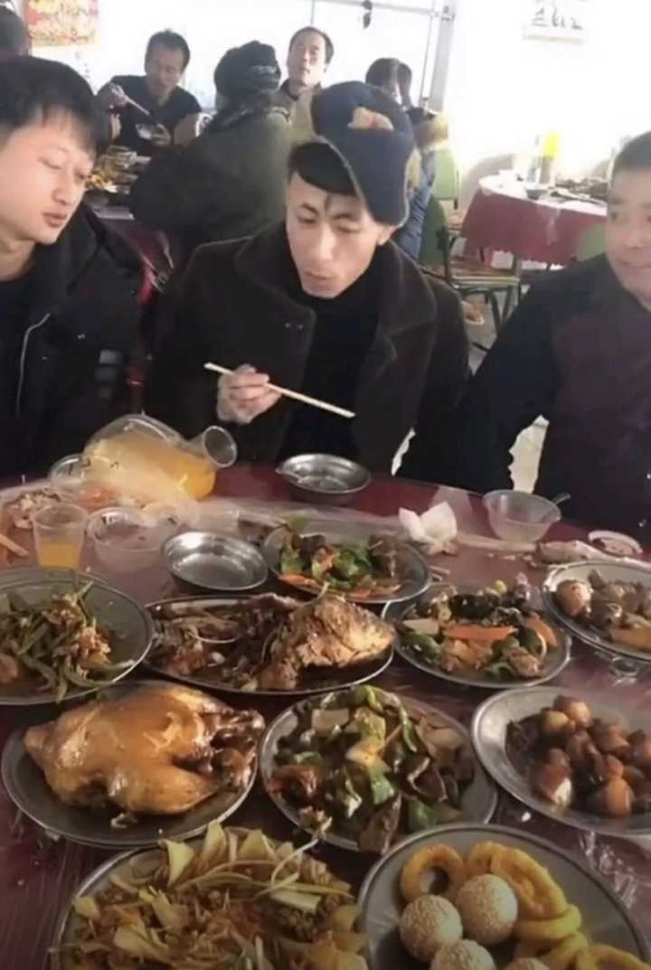 惊雷=音乐    花手=舞蹈  老八=美食家