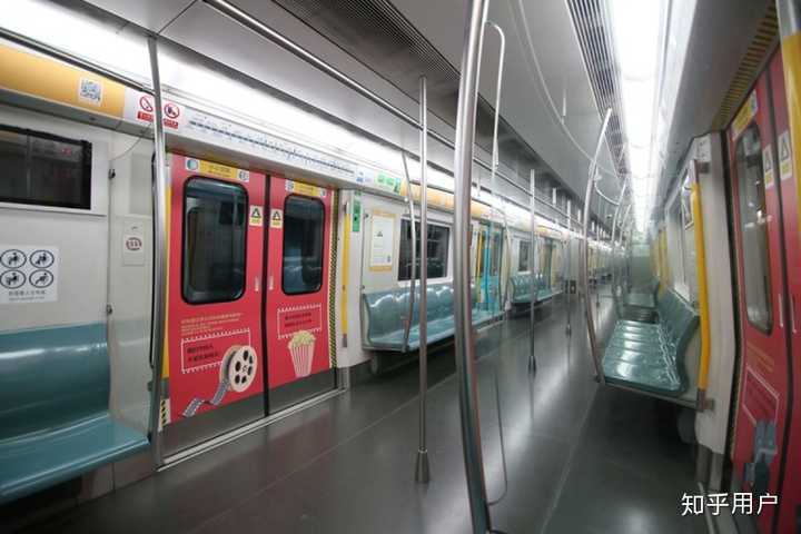 北京地铁4号线大兴线的车厢