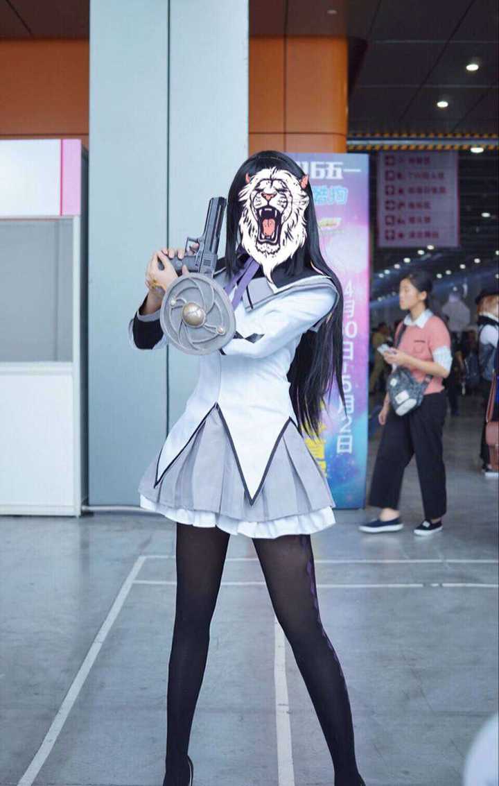 为什么漫展上的coser都美如画 但现实中却很少在路上见到这么萌的妹子