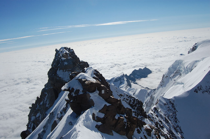 多佛尖峰(dufourspitze)