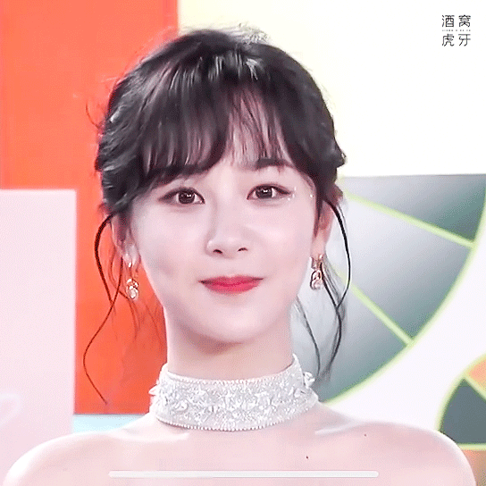 你手机里存的杨紫最好看的一张图片是哪张?