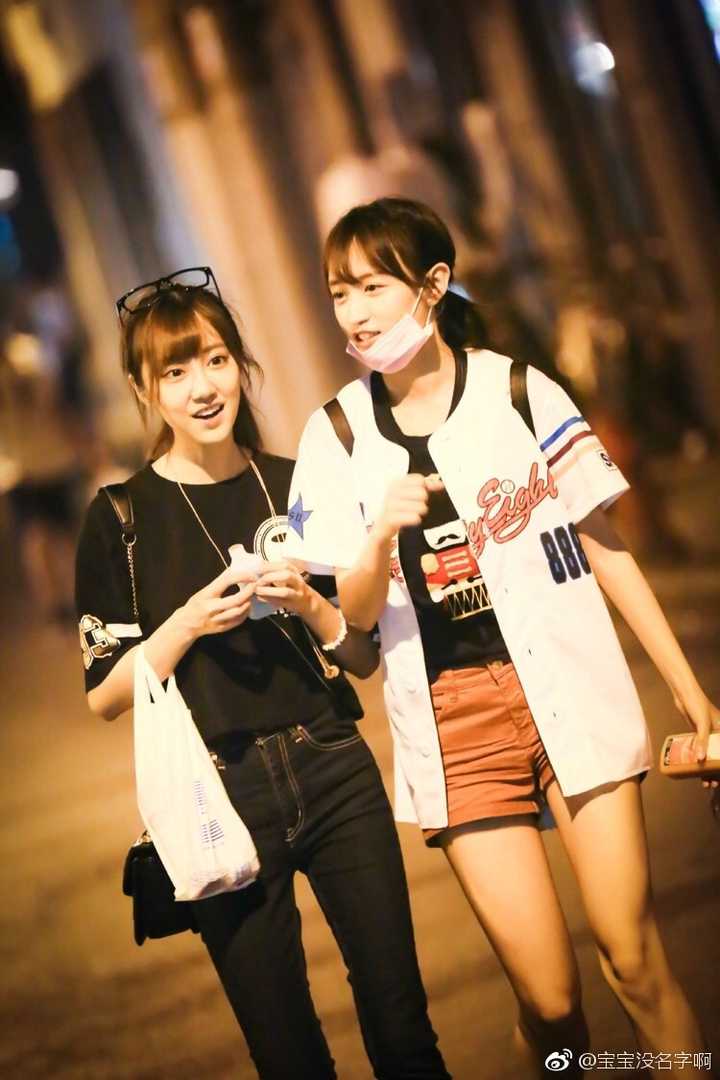 李艺彤是怎么红的