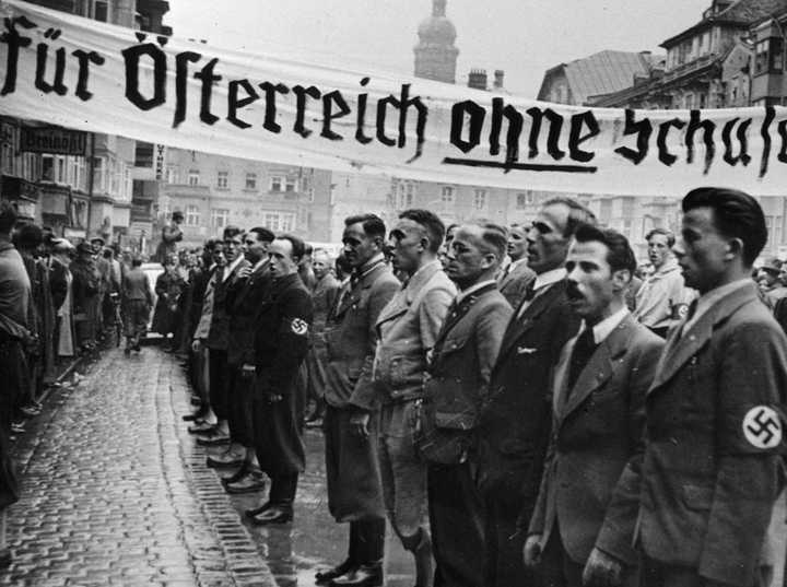 德国吞并奥地利后,奥地利首都维也纳上支持纳粹的活动.