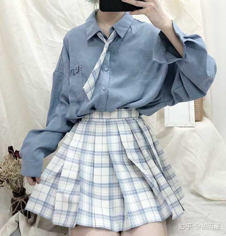 jk 裙怎么搭配其他衣服,不要 jk 服那种?