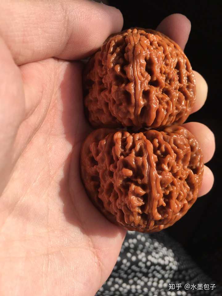 怎么看待年轻人玩文玩核桃?