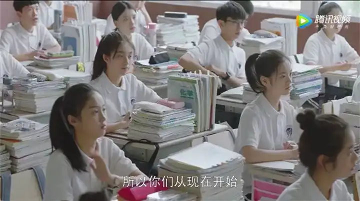 剧中学霸女生乔英子甚至更惨.