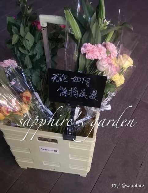 晚上去摆摊卖花可以吗?