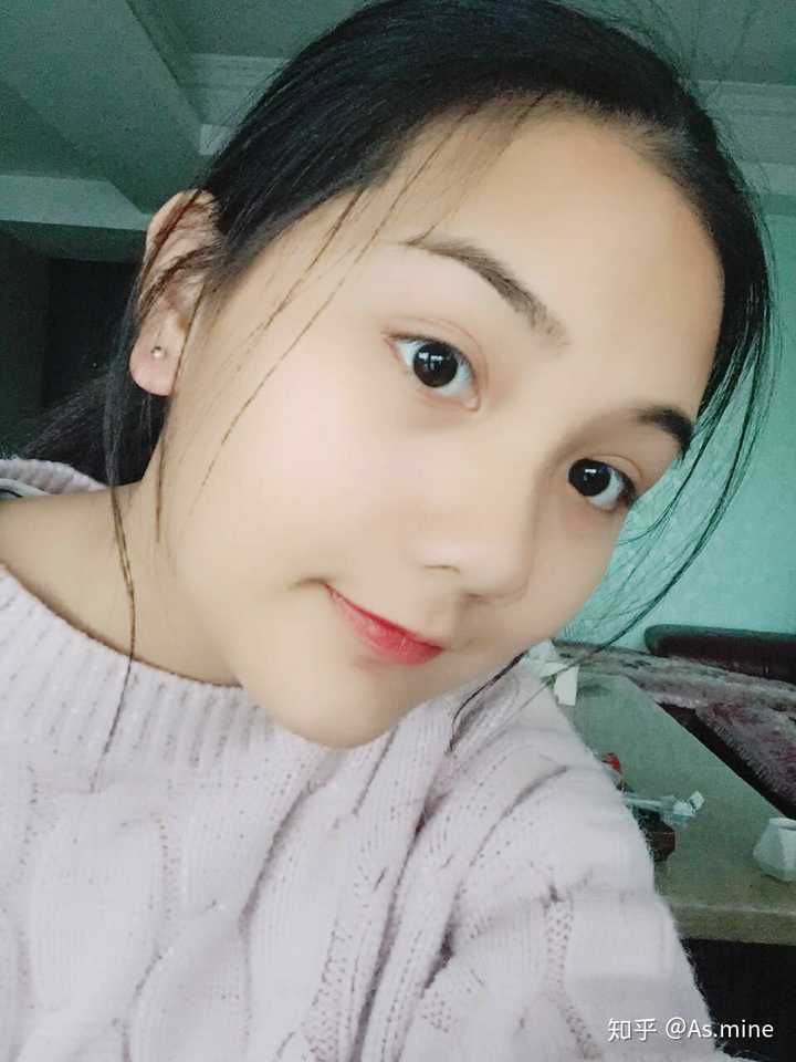 女生长得黑但五官不难看是什么体验?