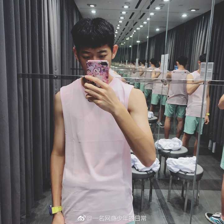 男生日常搭配是什么样子?