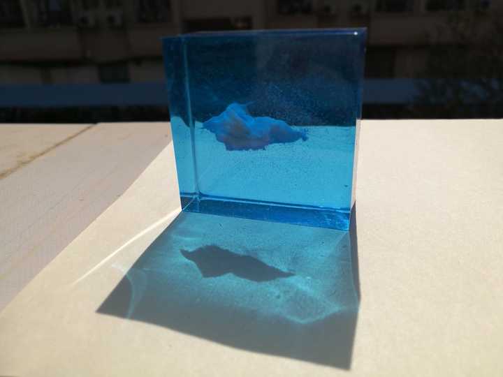 请问大家,这样的滴胶云朵是用什么材质?